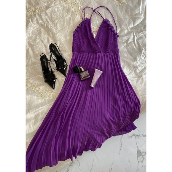 ZARA BLOGGER FAVE!!! Strappy Pleated Midi Dress NWT 💜 - Picture 16 of 16